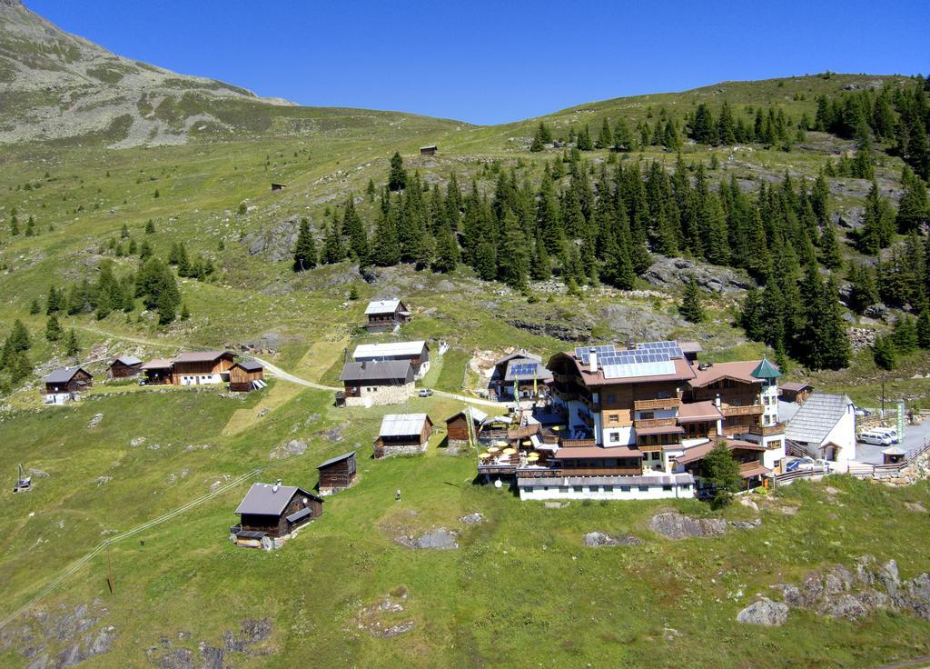 Hotel Silbertal - Almhuetten Sölden Quarto foto