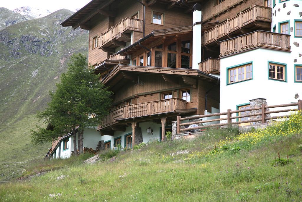 Hotel Silbertal - Almhuetten Sölden Quarto foto